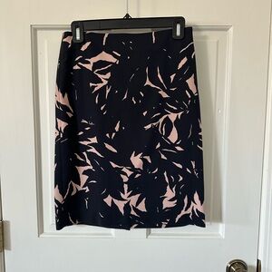 Ann Taylor Navy and Pink Leaf Pattern Pencil Skirt size 2P
